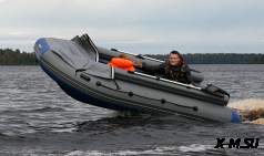 Лодка REEF TRITON 340Fi НД с интегрированным фальшбортом